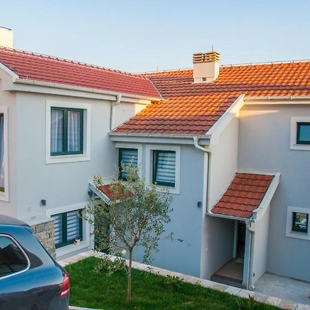 Beach Apartments Τίβατ Εξωτερικό φωτογραφία